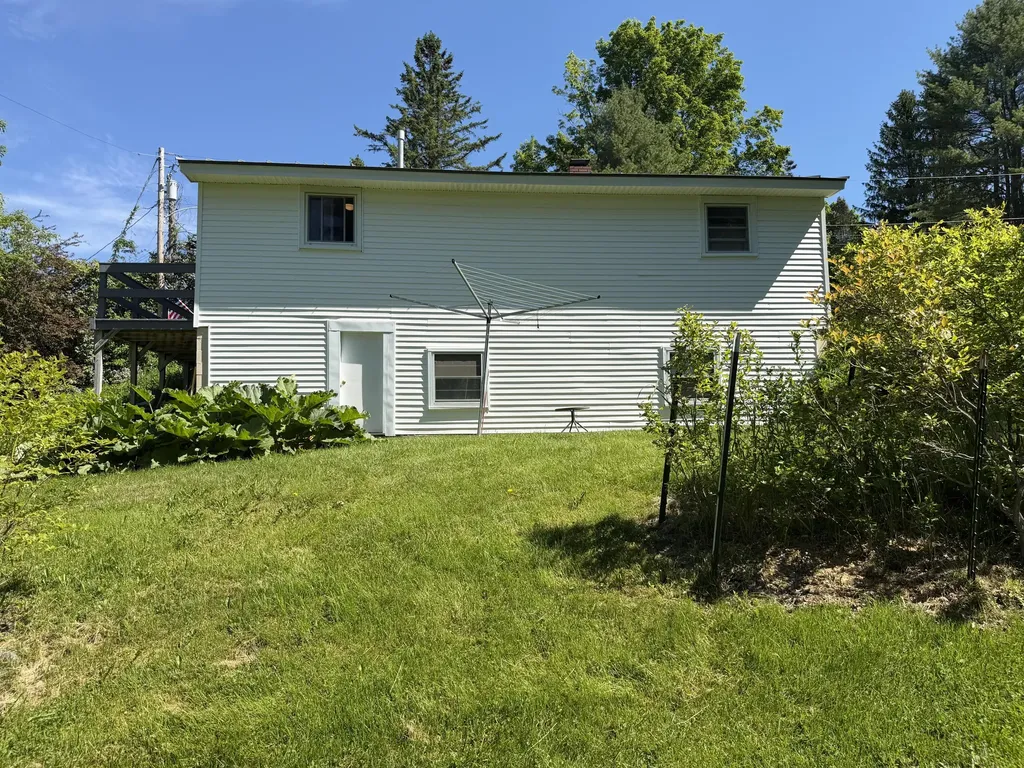 11 Mayo Street Dover-foxcroft ME 04426