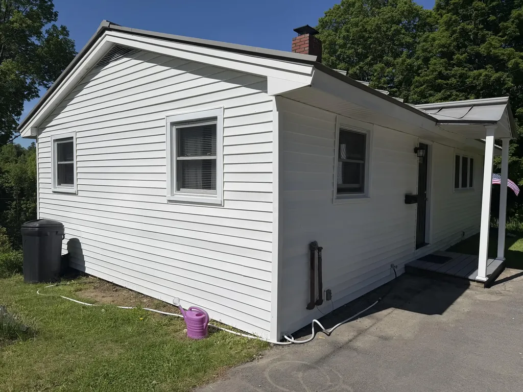 11 Mayo Street Dover-foxcroft ME 04426
