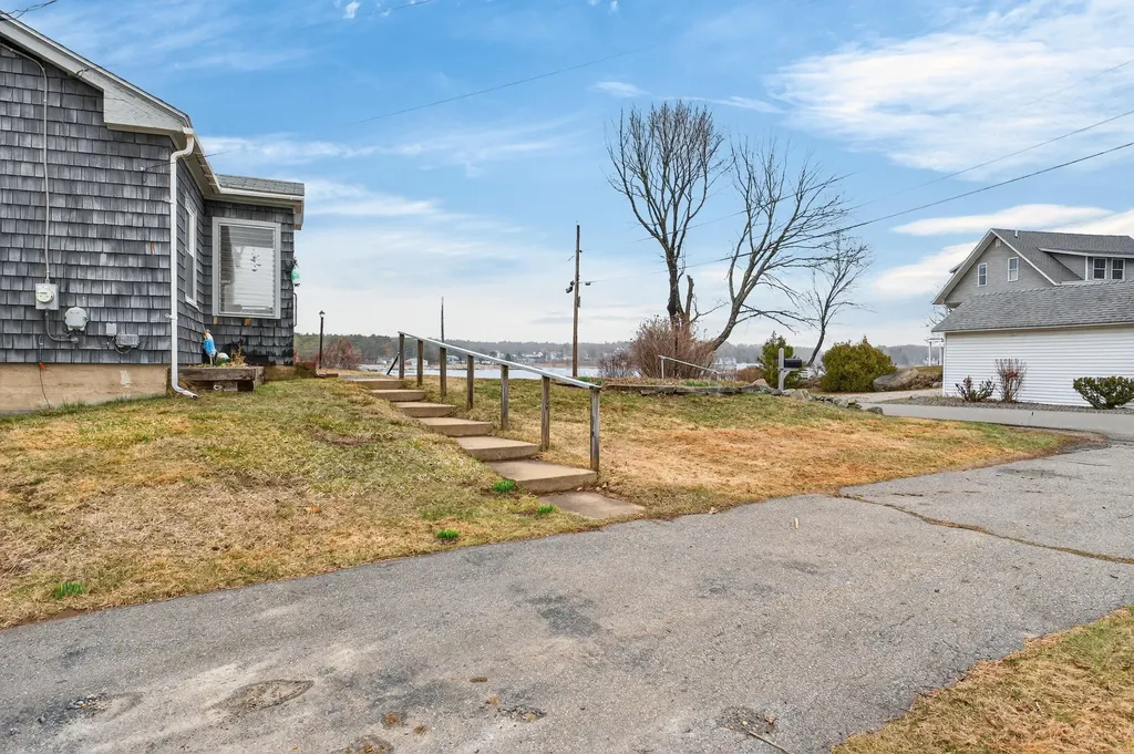 33 Bay Haven Road York ME 03909