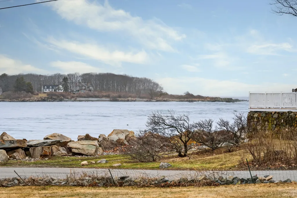 33 Bay Haven Road York ME 03909