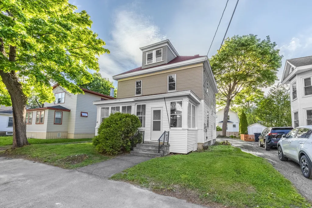 26 Webster Avenue N Bangor ME 04401