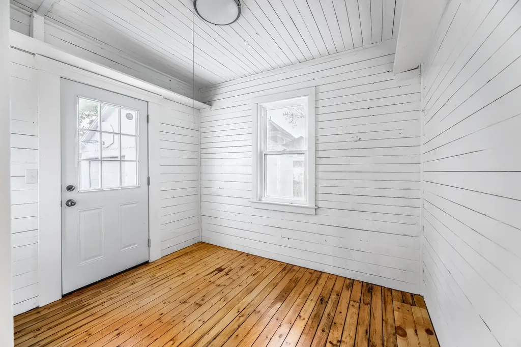 26 Webster Avenue N Bangor ME 04401
