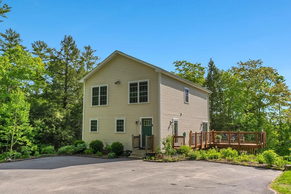 20 Bradley Ridge Lane Topsham ME 04086