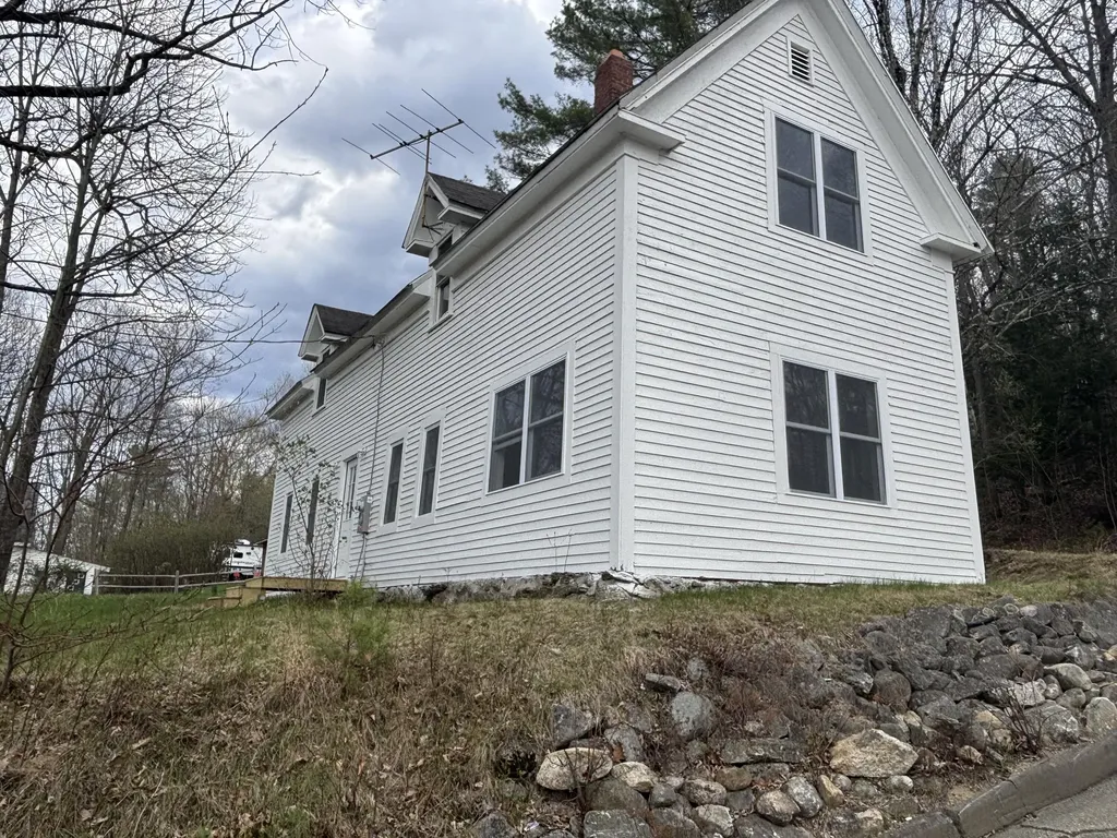 8 Walker Avenue Norway ME 04268