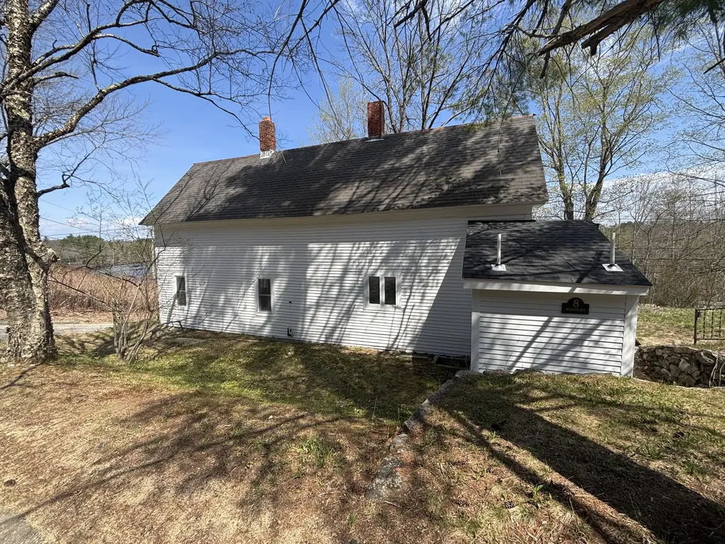 8 Walker Avenue Norway ME 04268