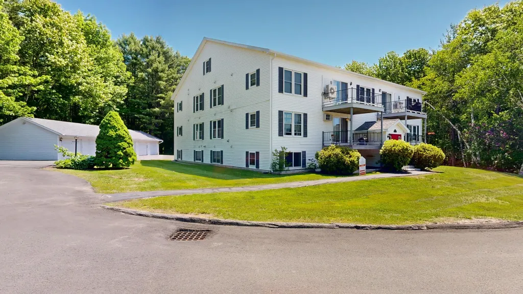 39 Albert Avenue Augusta ME 04330