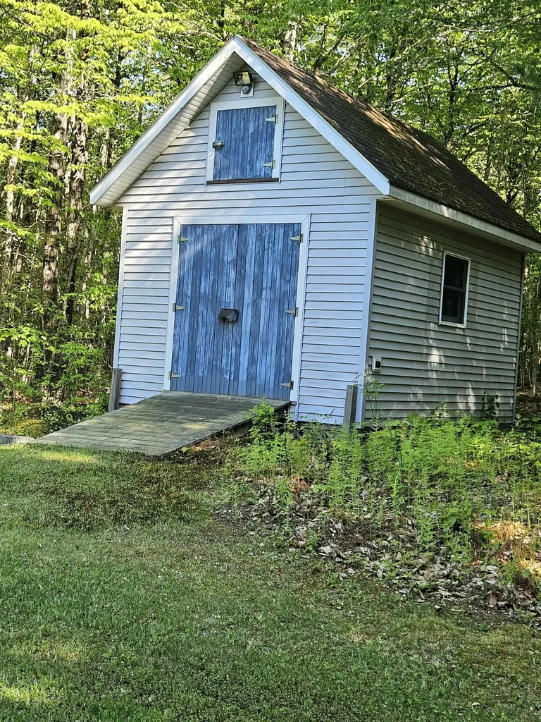 536 Park Street Milo ME 04463