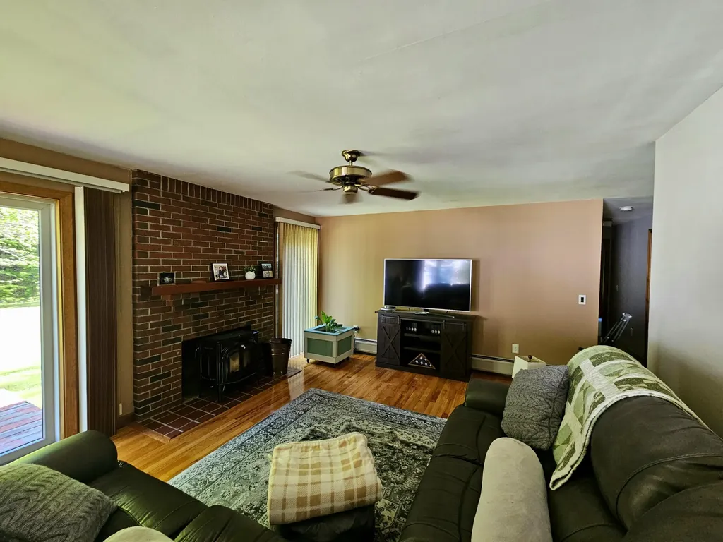 536 Park Street Milo ME 04463