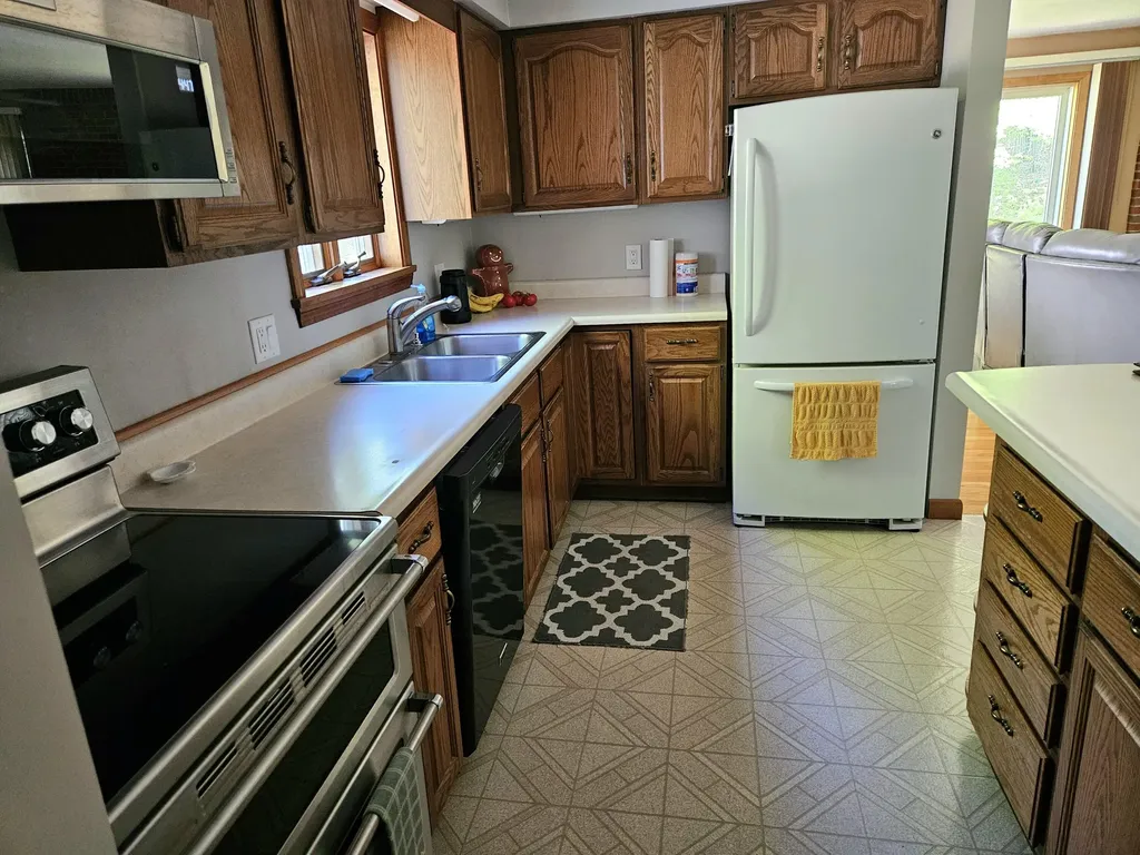 536 Park Street Milo ME 04463
