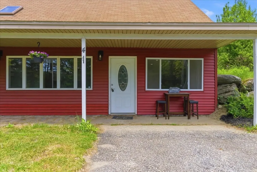 4 Morrisette Drive Sabattus ME 04280