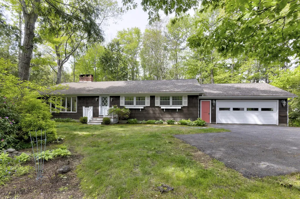 87 Ocean House Road Cape Elizabeth ME 04107
