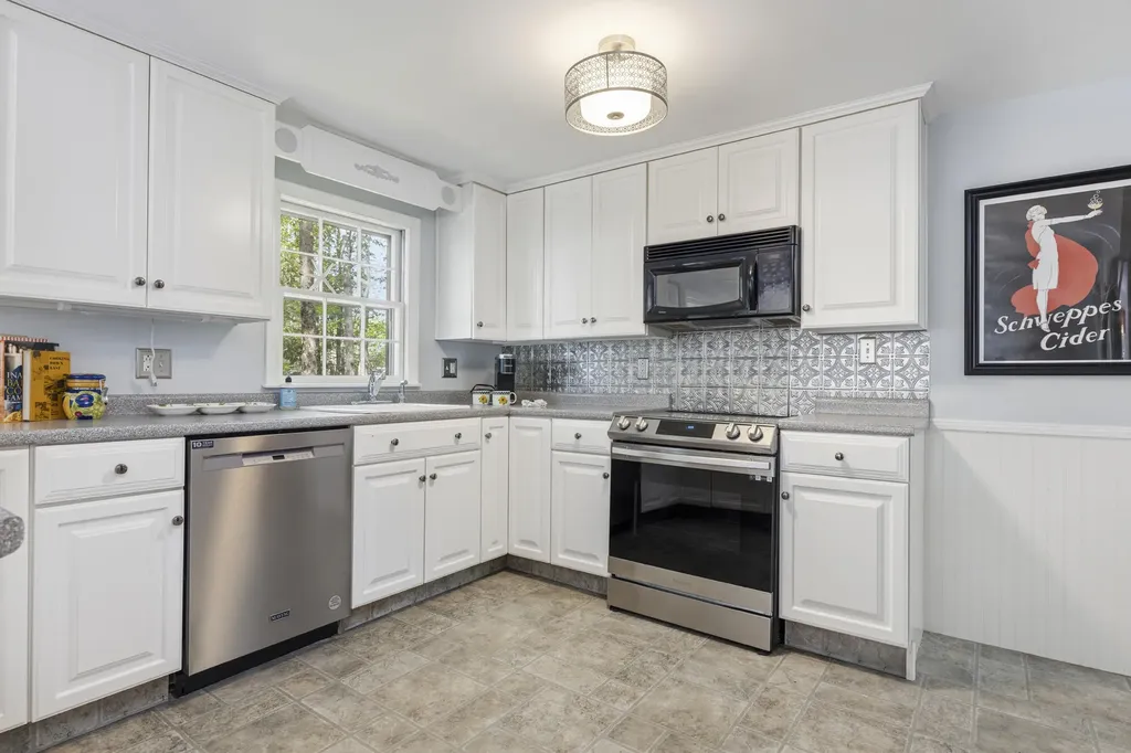 87 Ocean House Road Cape Elizabeth ME 04107