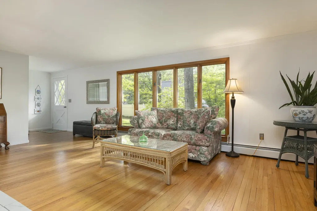 87 Ocean House Road Cape Elizabeth ME 04107