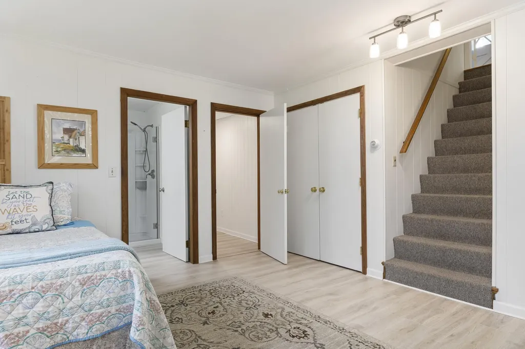 87 Ocean House Road Cape Elizabeth ME 04107