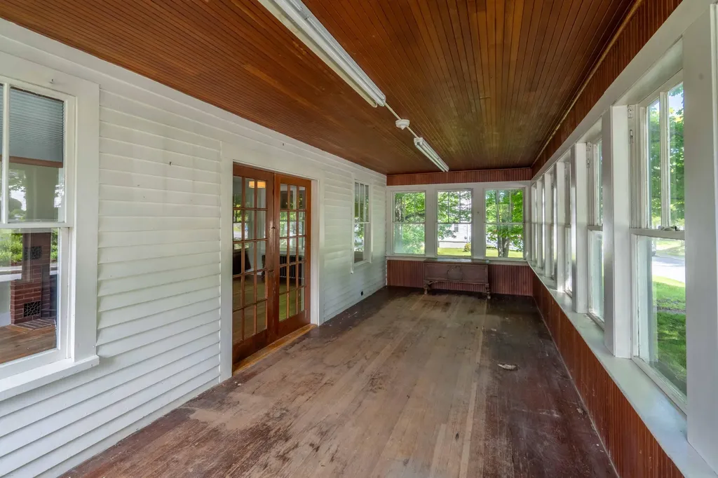 24 Pine Street Ellsworth ME 04605