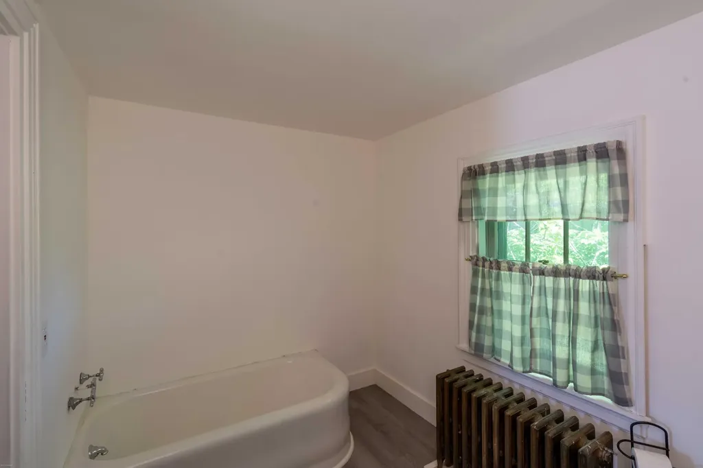 24 Pine Street Ellsworth ME 04605