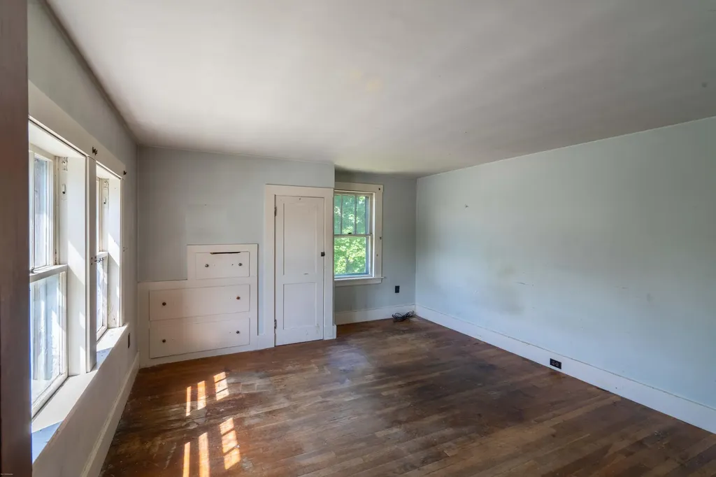 24 Pine Street Ellsworth ME 04605