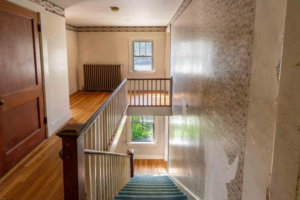 24 Pine Street Ellsworth ME 04605