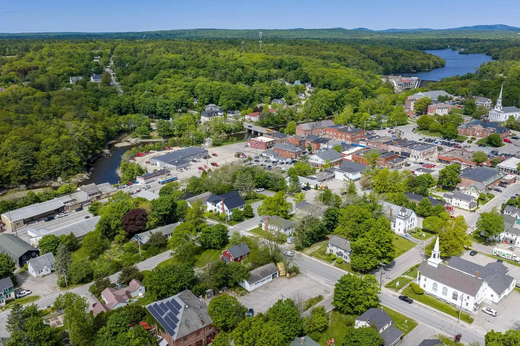 24 Pine Street Ellsworth ME 04605