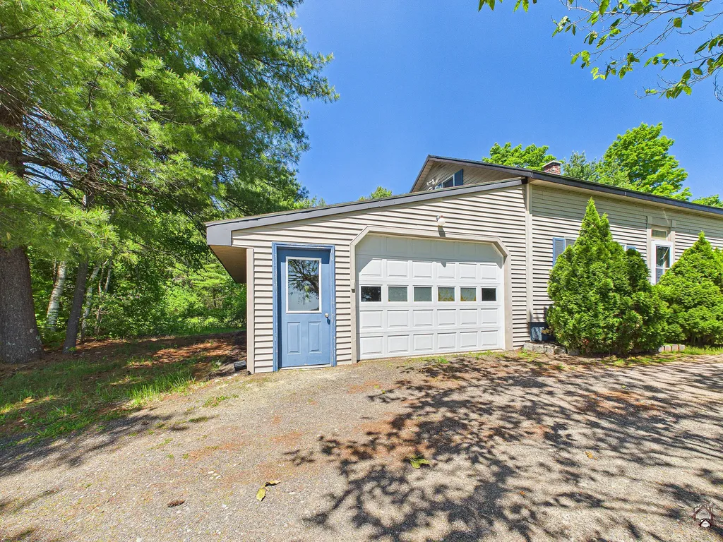 1 Janabye Lane Hallowell ME 04347