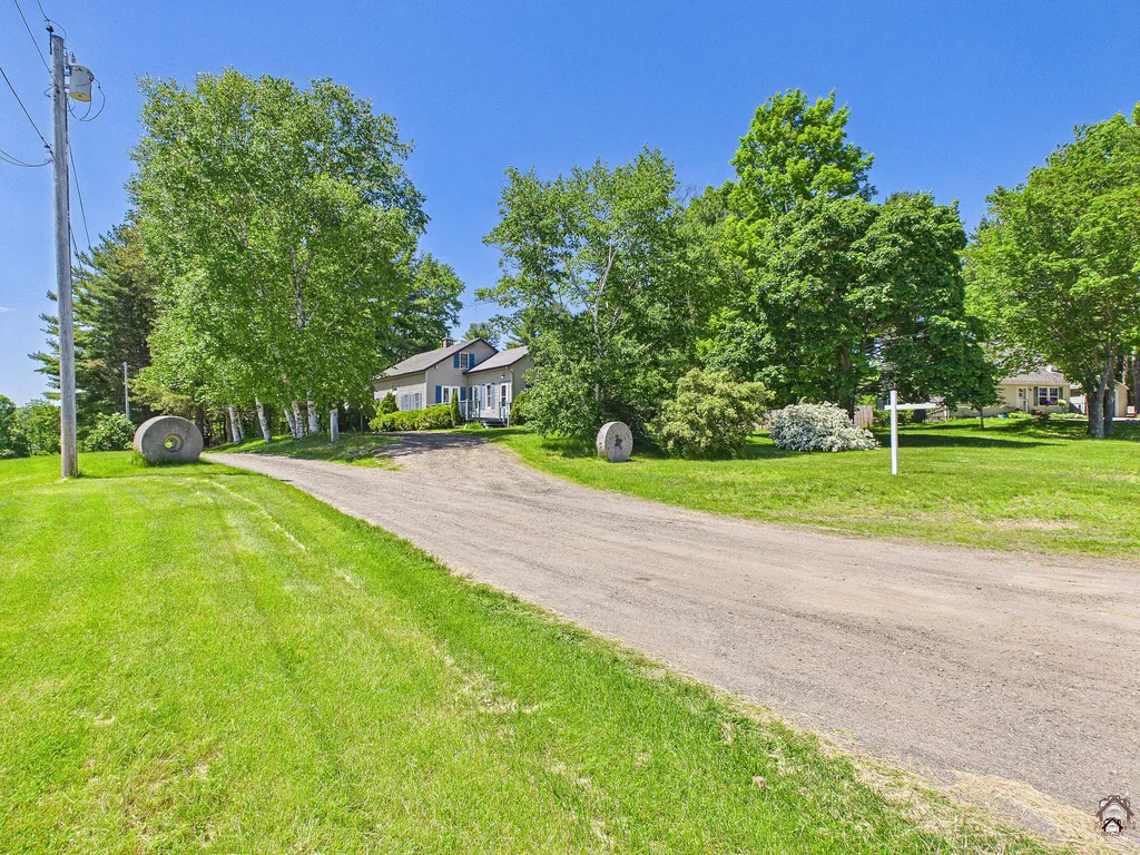 1 Janabye Lane Hallowell ME 04347