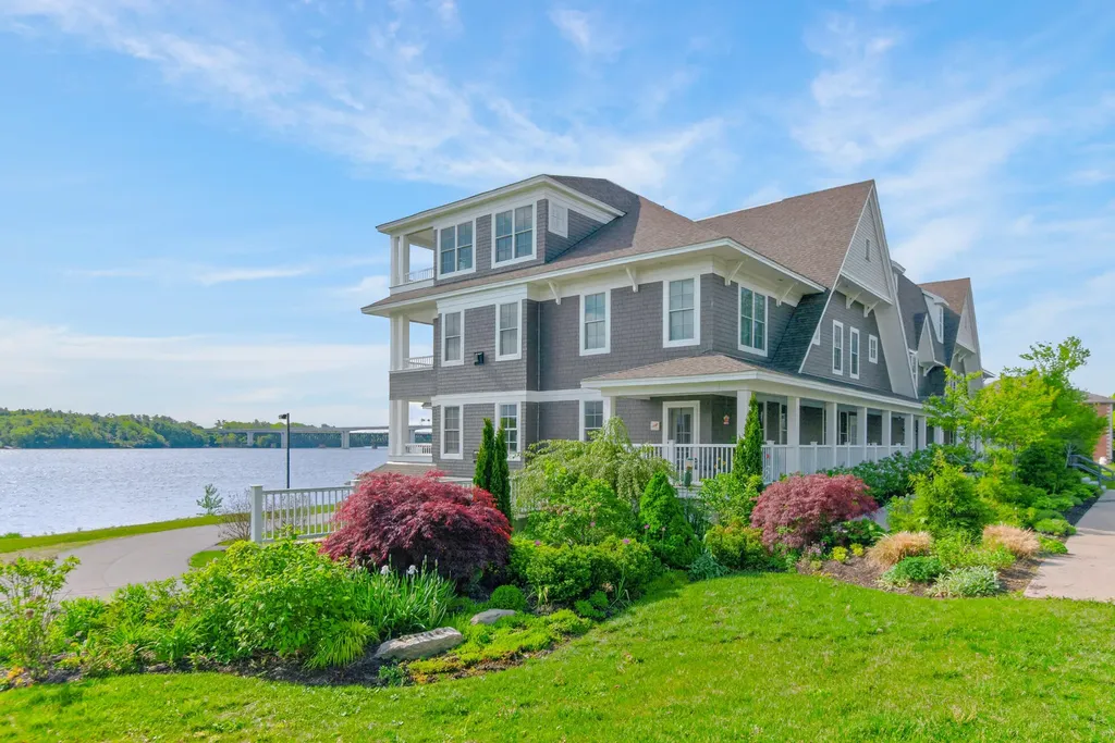 285 Front Street Bath ME 04530