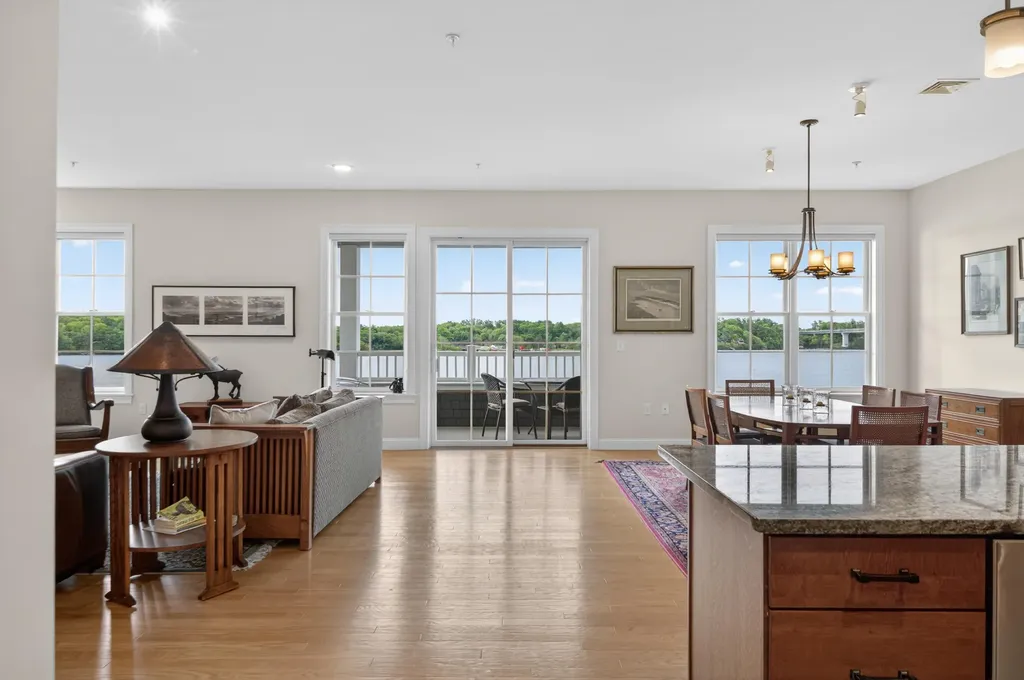 285 Front Street Bath ME 04530