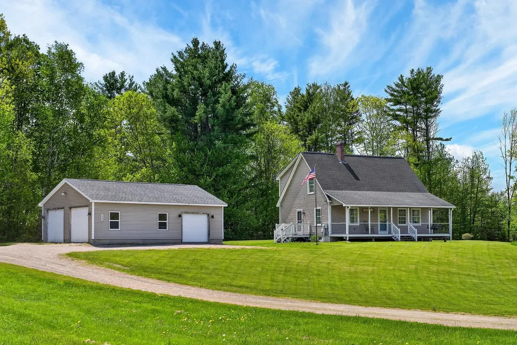 30 Emery Lane West Gardiner ME 04345