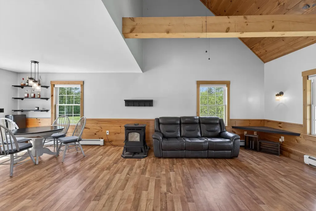 30 Emery Lane West Gardiner ME 04345