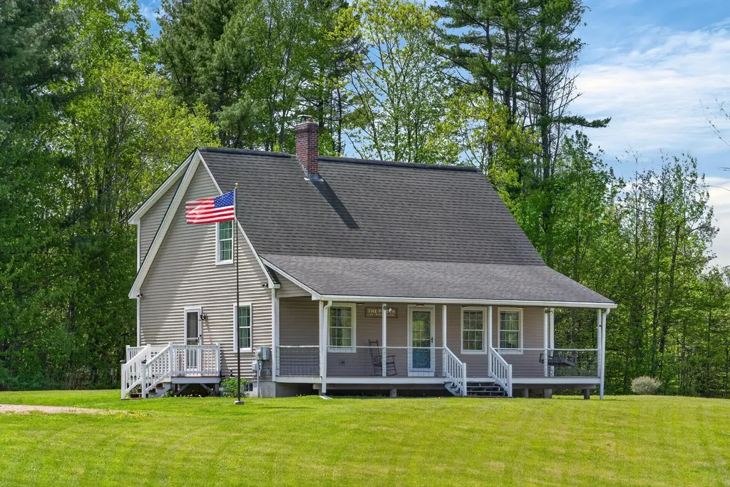 30 Emery Lane West Gardiner ME 04345