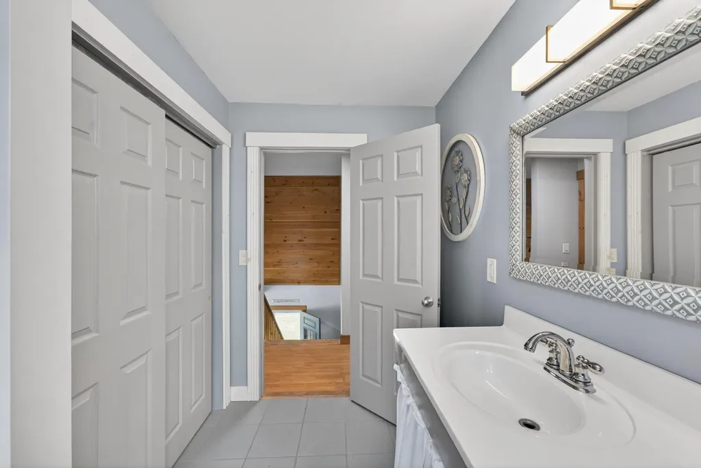 30 Emery Lane West Gardiner ME 04345