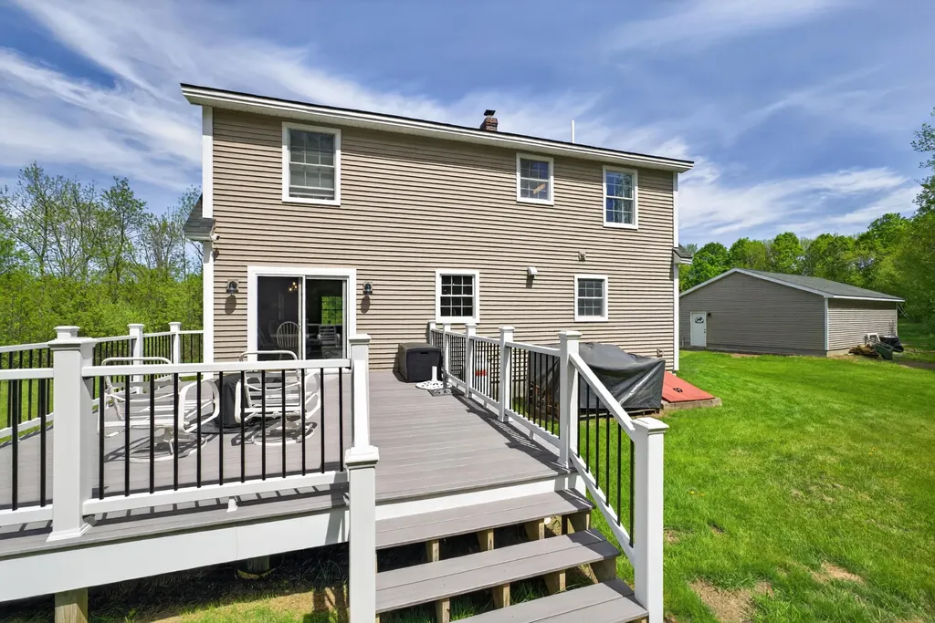 30 Emery Lane West Gardiner ME 04345