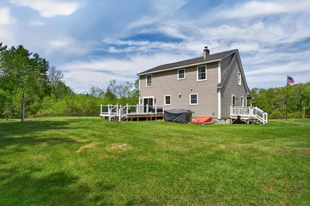 30 Emery Lane West Gardiner ME 04345