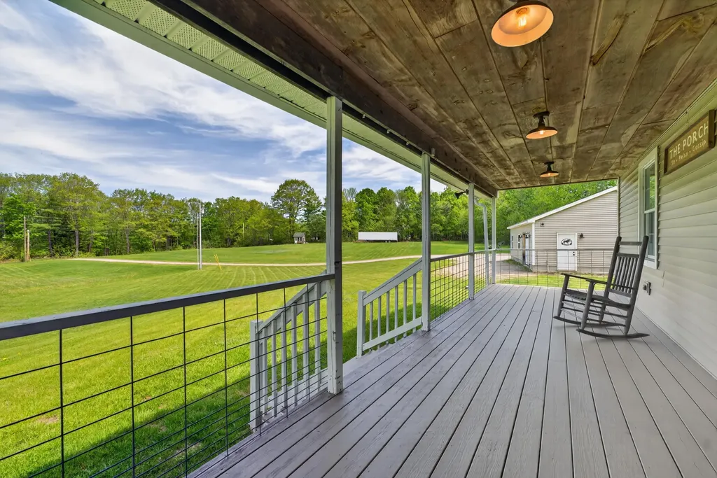 30 Emery Lane West Gardiner ME 04345