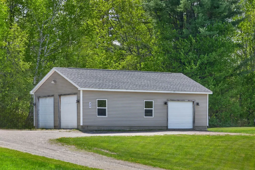 30 Emery Lane West Gardiner ME 04345