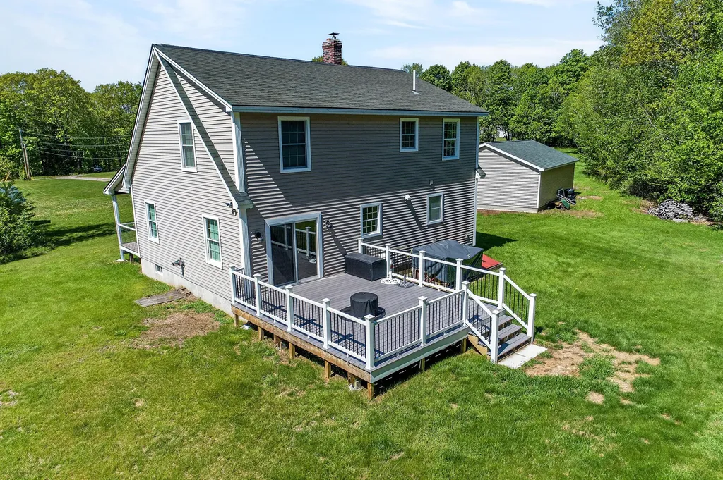 30 Emery Lane West Gardiner ME 04345