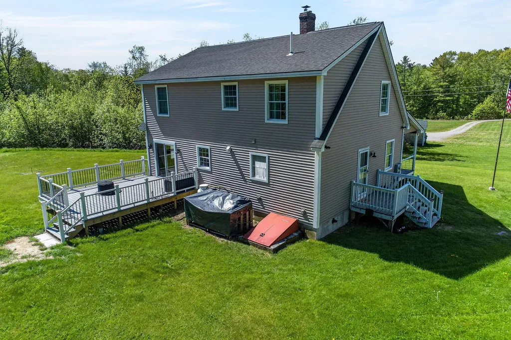 30 Emery Lane West Gardiner ME 04345