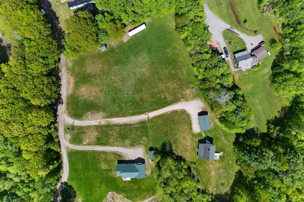 30 Emery Lane West Gardiner ME 04345