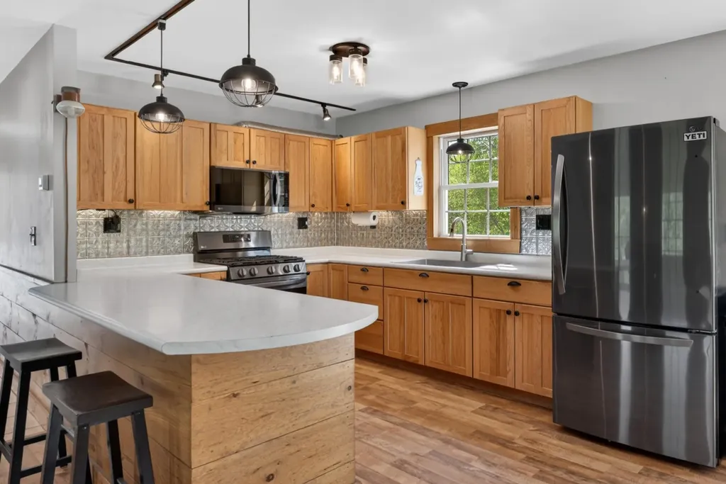 30 Emery Lane West Gardiner ME 04345