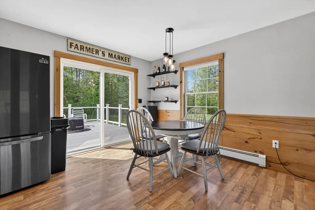 30 Emery Lane West Gardiner ME 04345