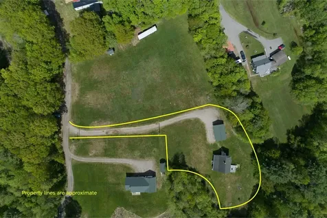 30 Emery Lane West Gardiner ME 04345