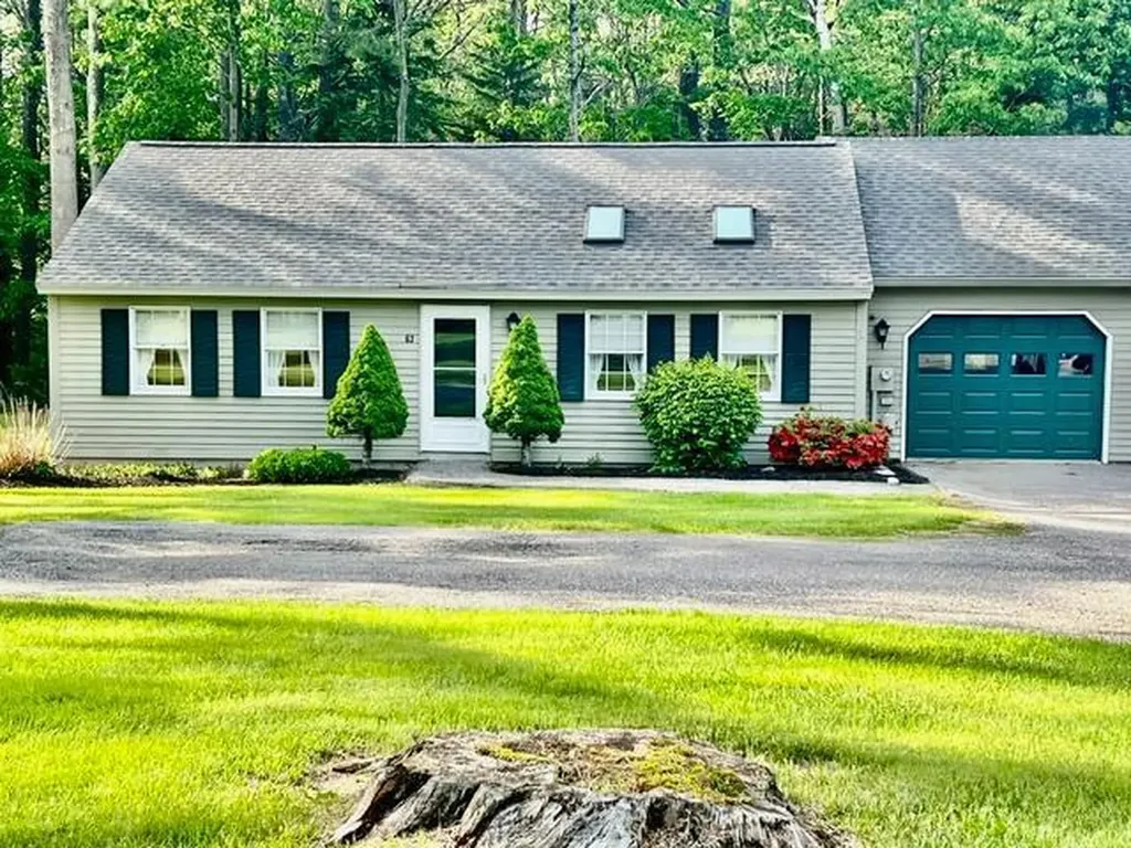 63 Rebecca Lane Yarmouth ME 04096
