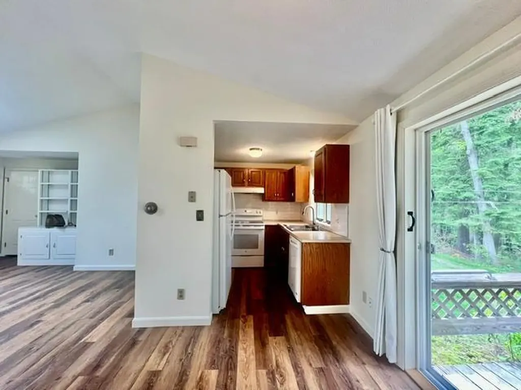 63 Rebecca Lane Yarmouth ME 04096
