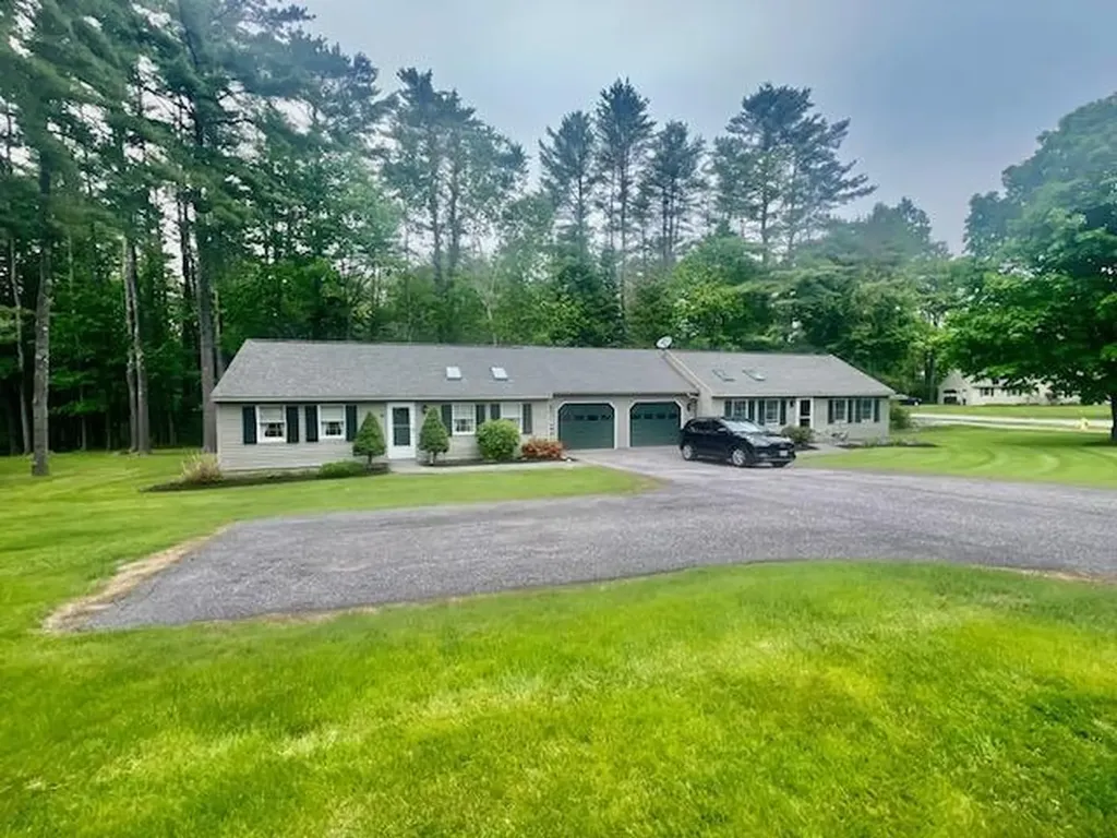 63 Rebecca Lane Yarmouth ME 04096
