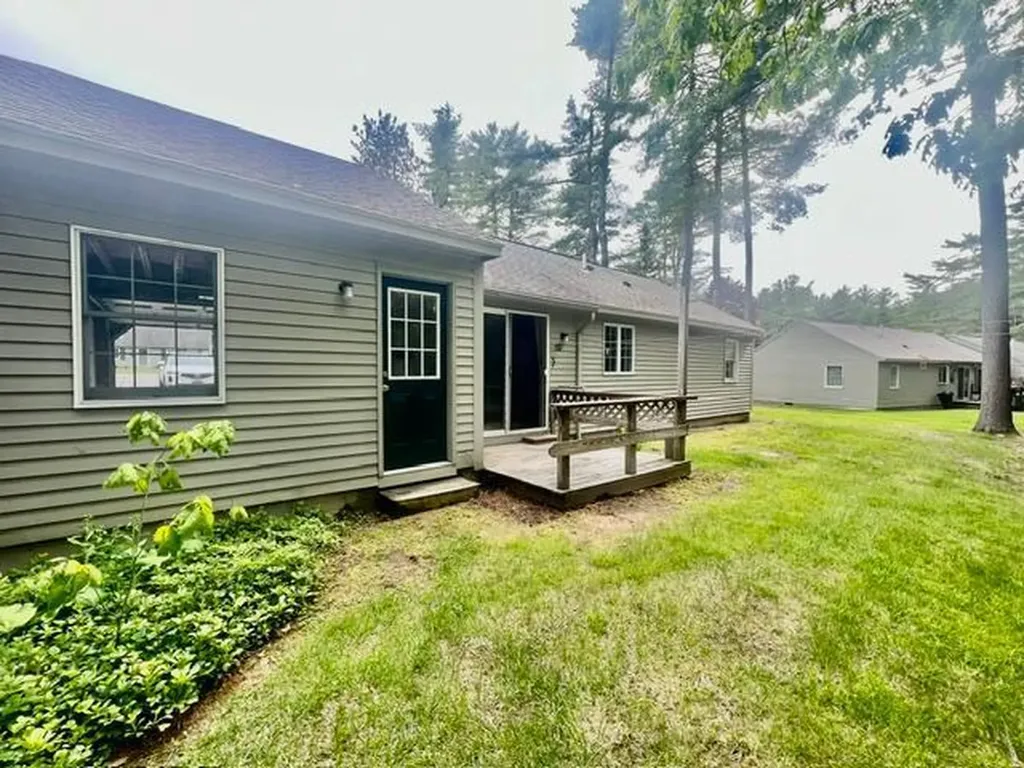63 Rebecca Lane Yarmouth ME 04096
