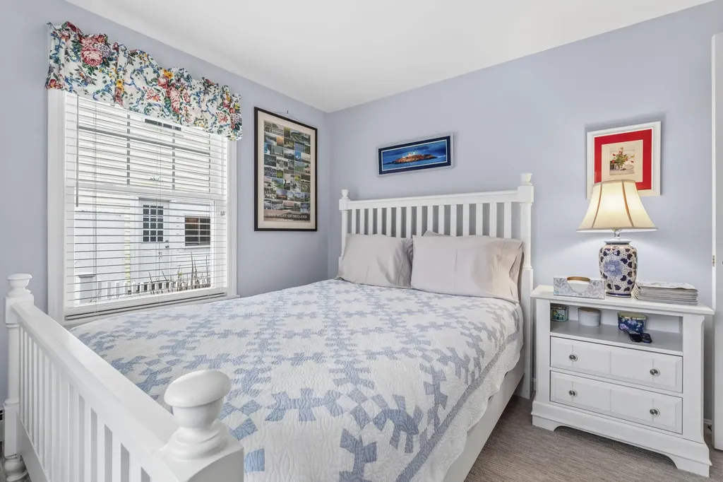 30 Parlin Drive York ME 03909