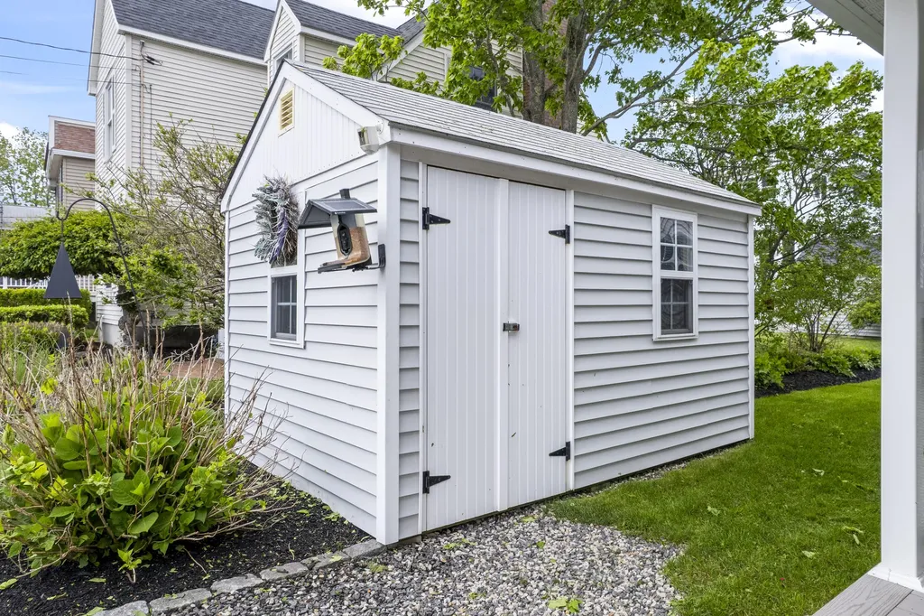 30 Parlin Drive York ME 03909