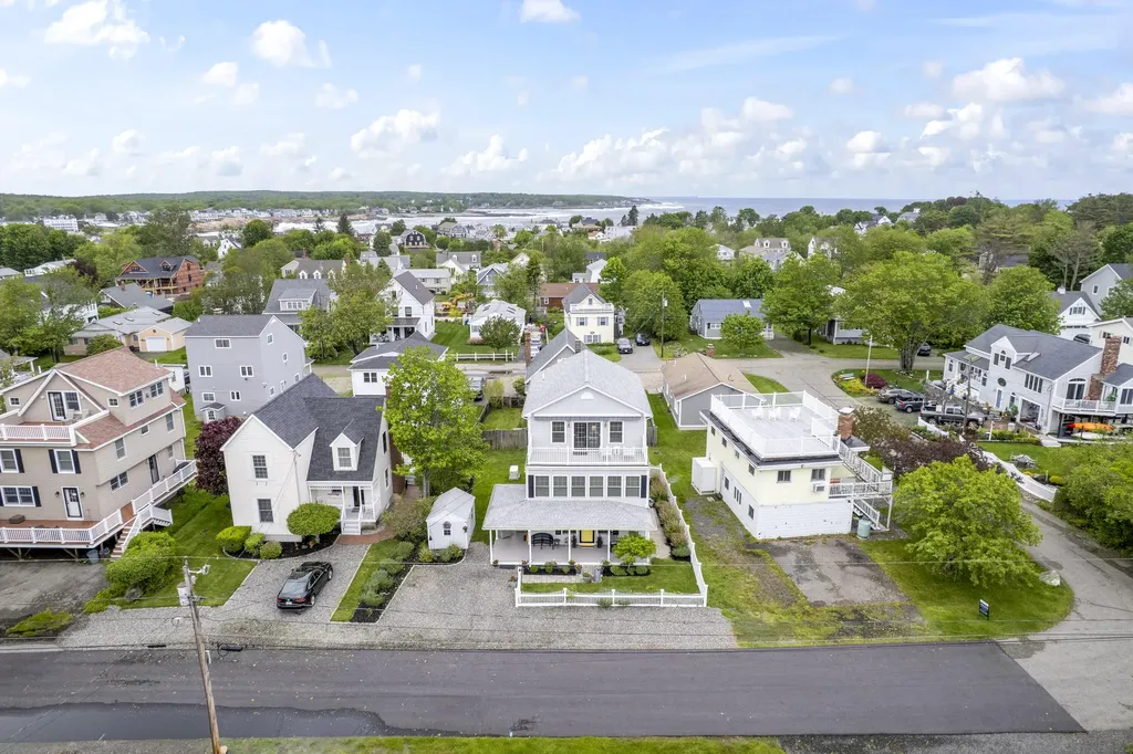 30 Parlin Drive York ME 03909