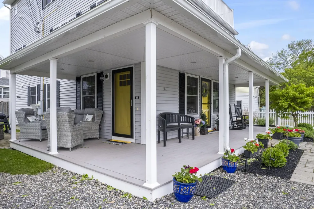 30 Parlin Drive York ME 03909
