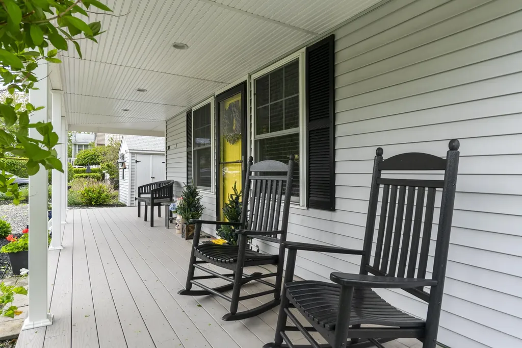 30 Parlin Drive York ME 03909